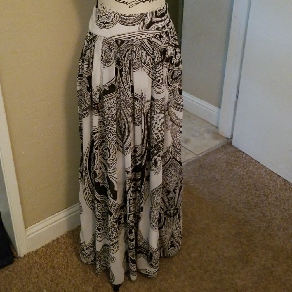 WHBM Maxi Skirt in layered paisley